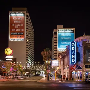 3* فندق Downtown Grand & Casino